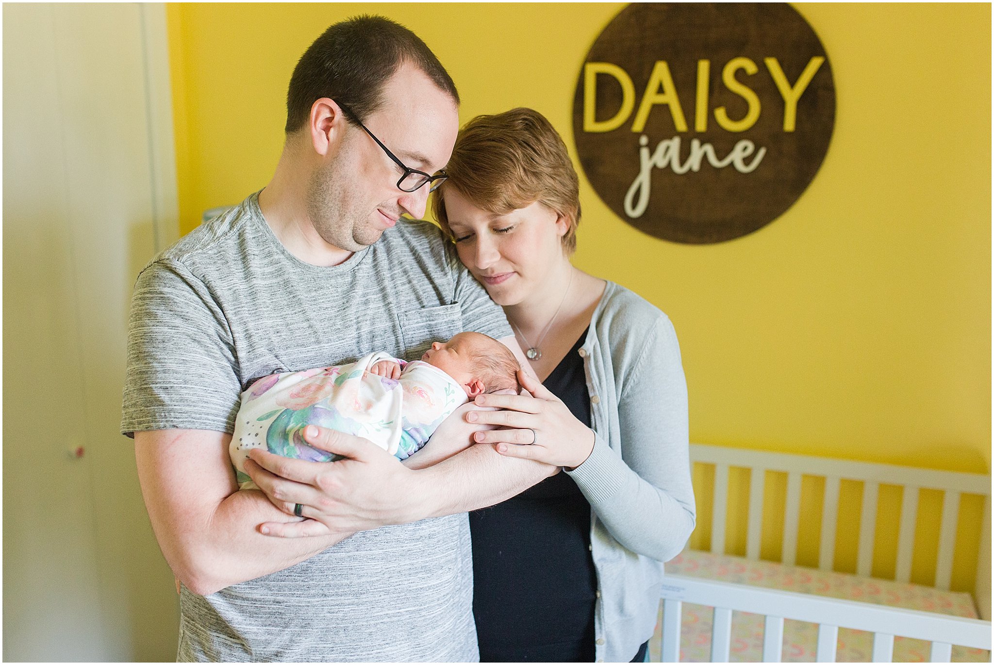 Bright Daisy Newborn Session_0032.jpg