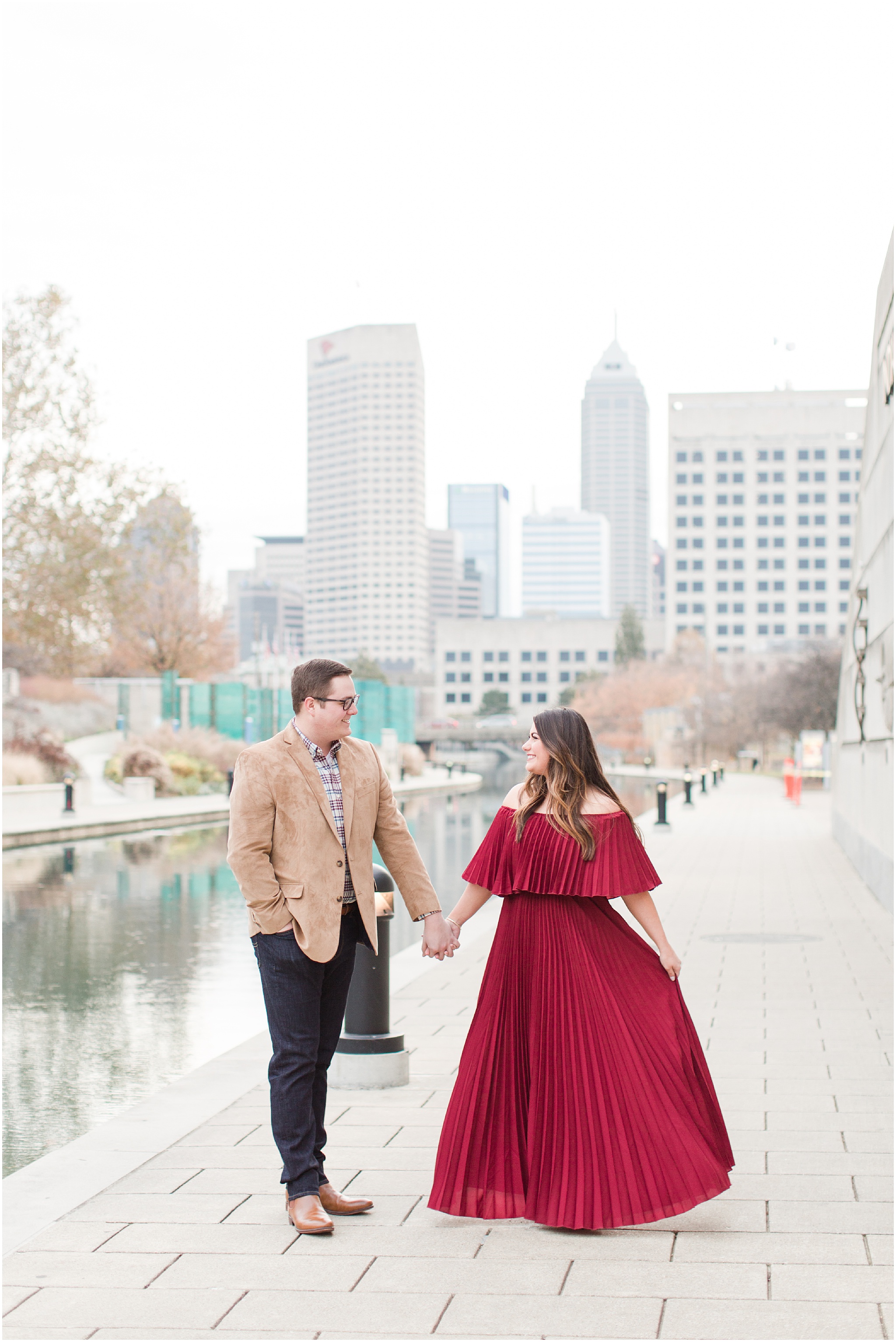Downtown Indianapolis Canal Engagement Session_0003.jpg